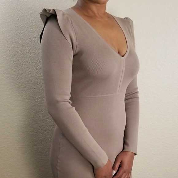 π β£HPβ£Flutter Long Sleeve Dress - Picture 3 of 6